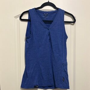Merino wool travel 500 Tank Top with zip pocket and odor control Forclaz